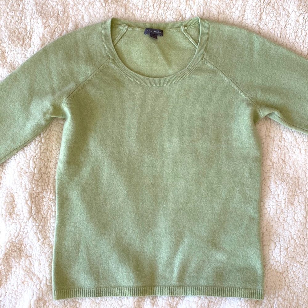 Ann Taylor 100% Cashmere Sweater